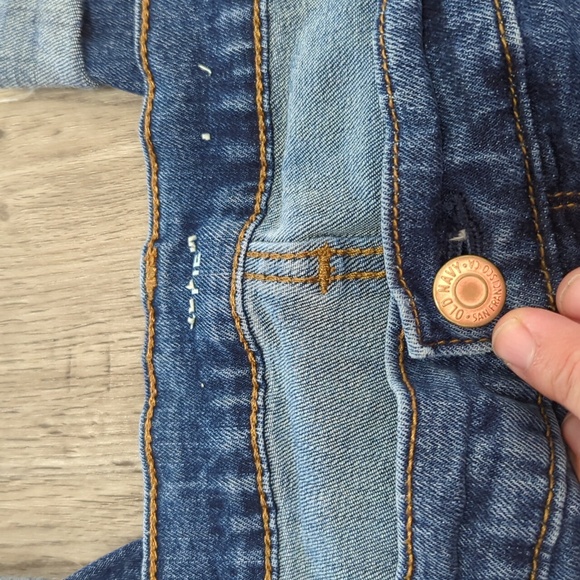 Old Navy Boyfriend Jeans - Raw Hem Ankle/Crop length - Size 16 - Picture 5 of 6